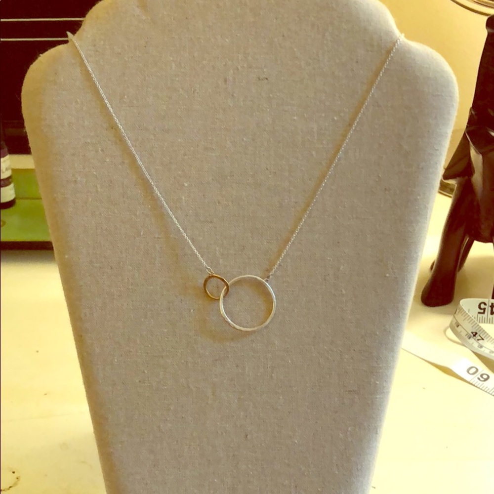 Stella & Dot Eternity Necklace